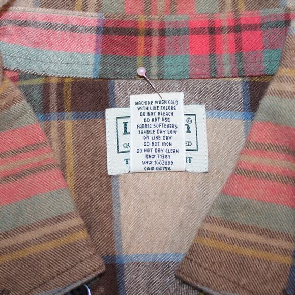 L. L. Bean Traditional Fit Mens Flannel Shirt sz L Tan, Red & Green Scotch Plaid - Picture 3 of 9